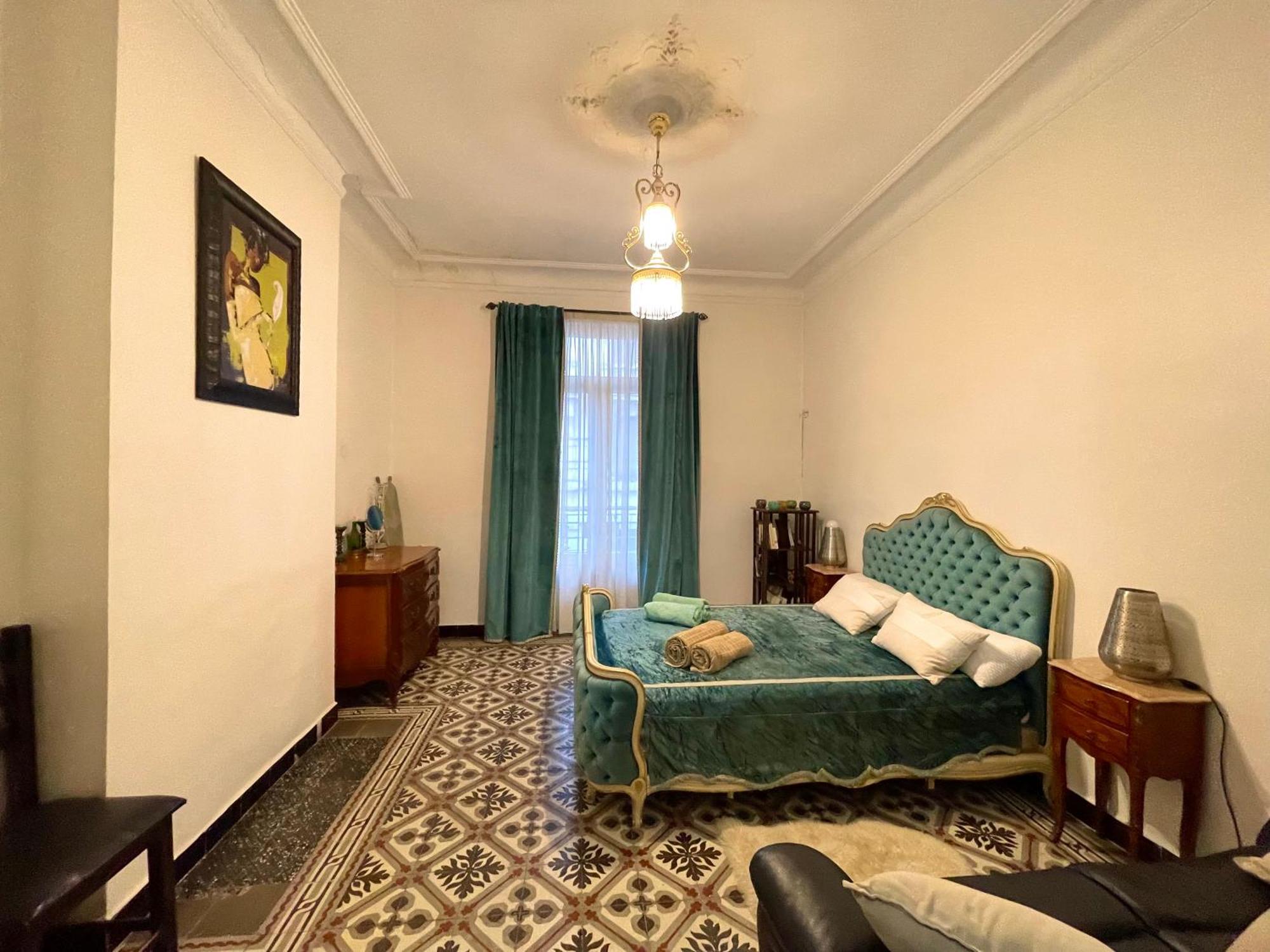 Appartement Dans Immeuble Haussmanien Algiers Экстерьер фото
